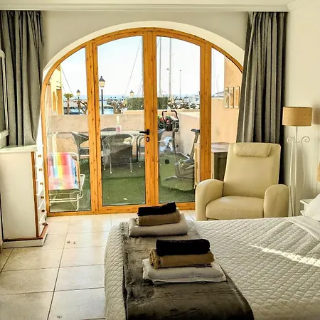 I Marina Greenwich, Daire Altea